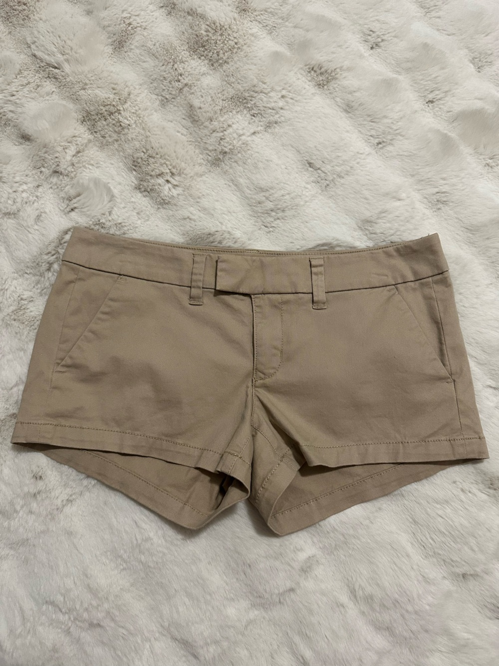 American Eagle Low Rise Shortie Twill Shorts - Khaki Size 4